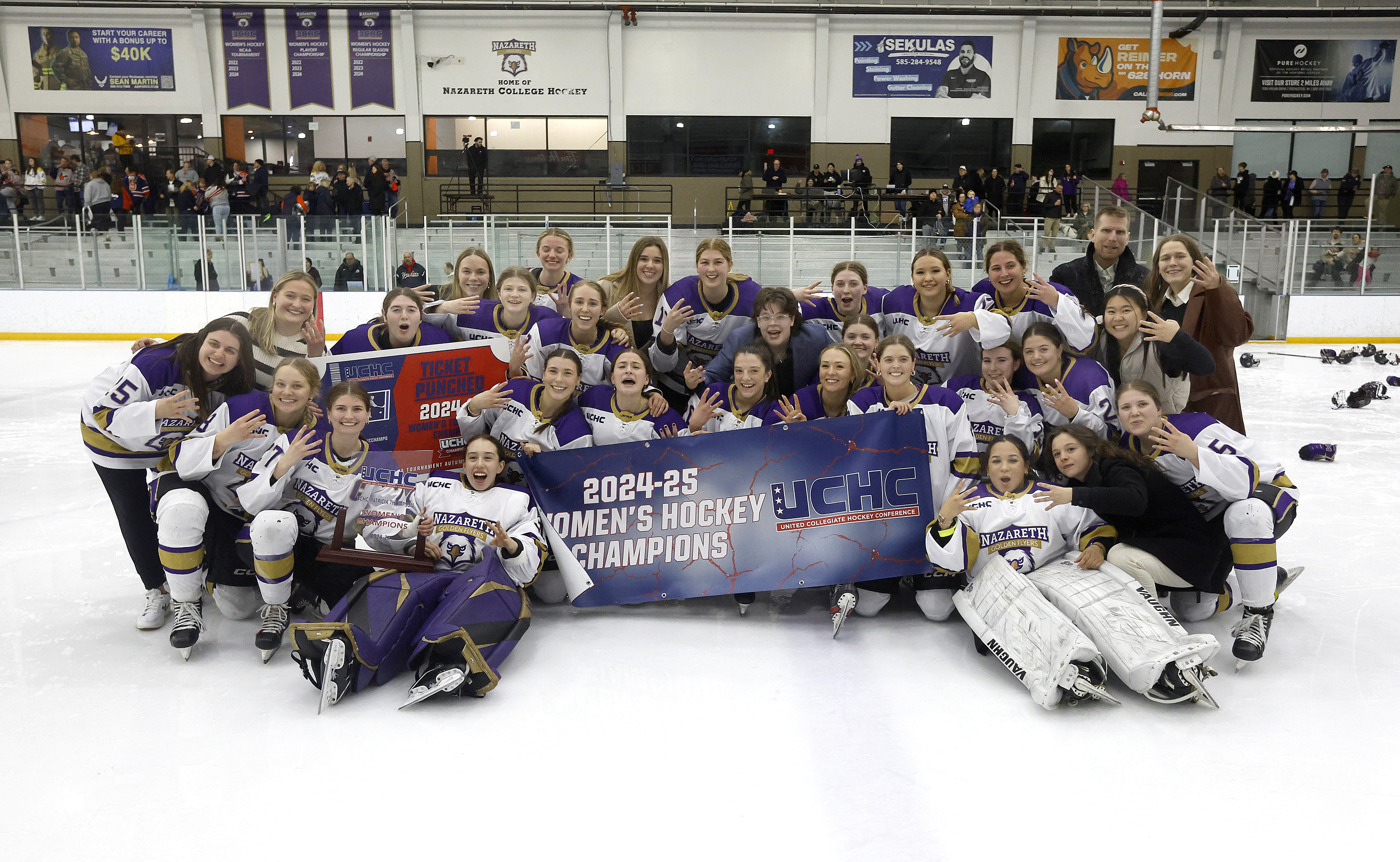 Women's Ice Hockey Team
